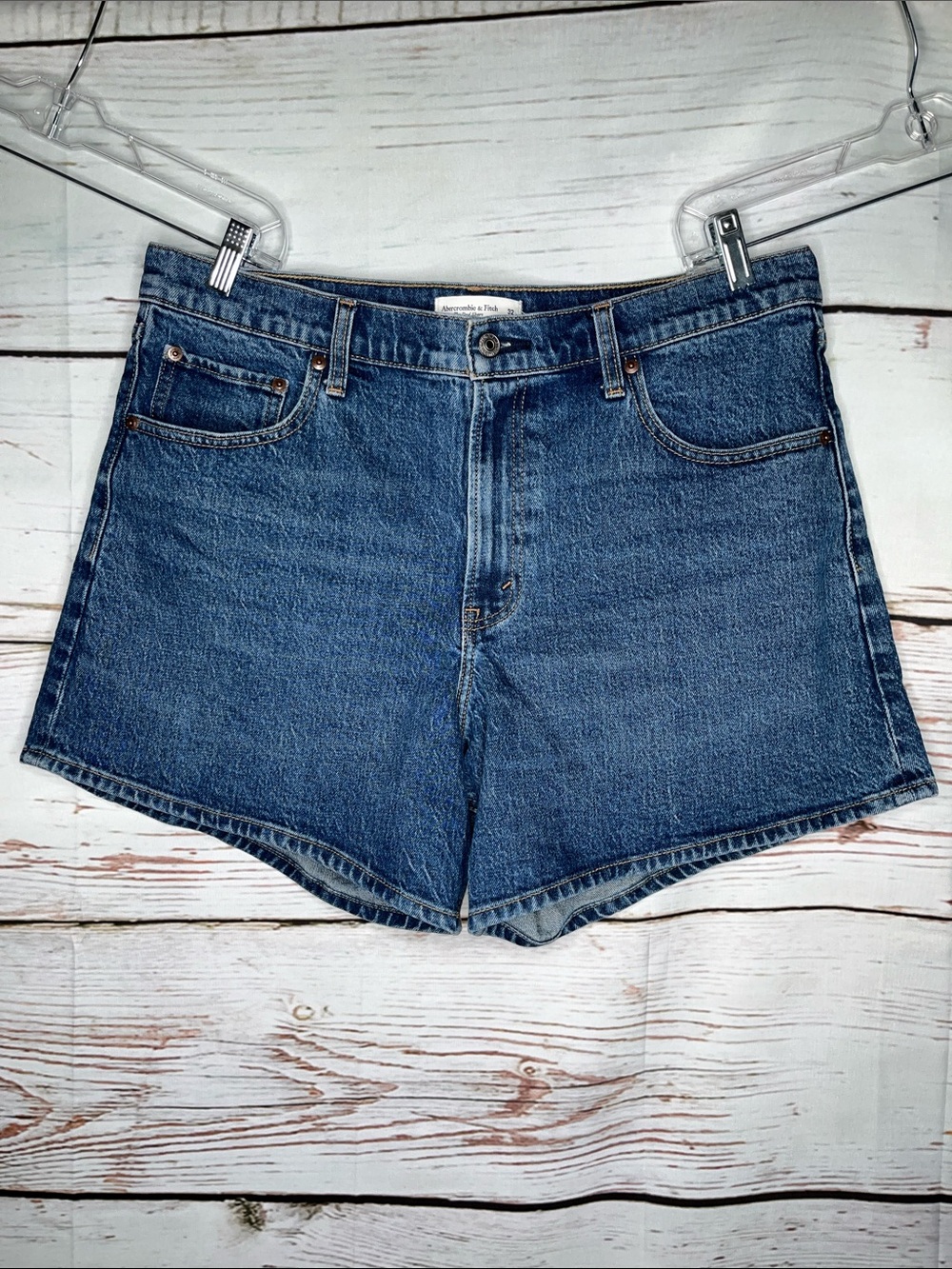 Abercrombie & Fitch Size 32/14 Blue Denim High Rise Dad Jean Shorts